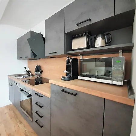 Pb - 1 - Stilvoll Eingerichtetes Im Herzen Senftenbergs