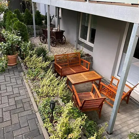 Pb - 1 - Stilvoll Eingerichtetes Im Herzen Senftenbergs Apartment *