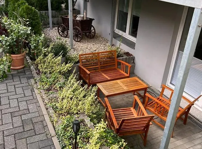 Pb - 1 - Stilvoll Eingerichtetes Im Herzen Senftenbergs Lägenhet *